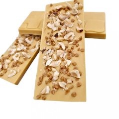 Karamelová čokoláda 31% s oříšky