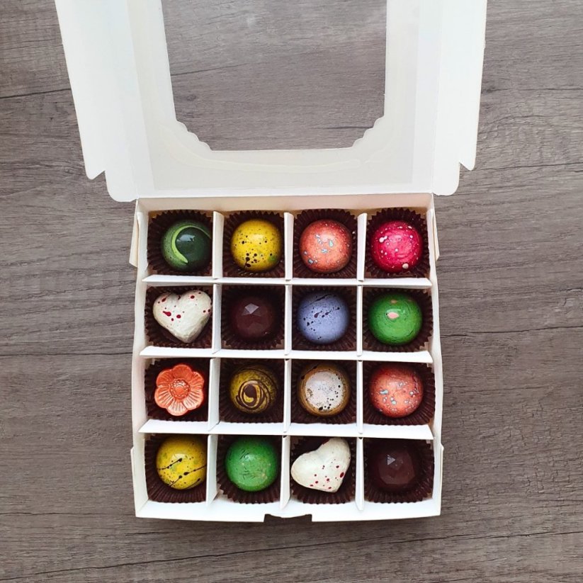 Krabička na 16 ks pralinek